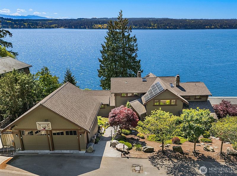 5th image of 4174 Beach Drive