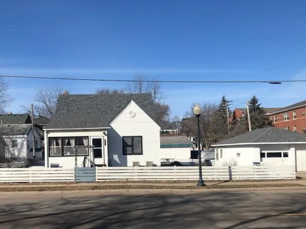 310 Tyler St, Hastings, MN 55033