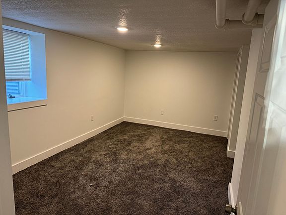 5th image of 2755 Pierce St NE #1