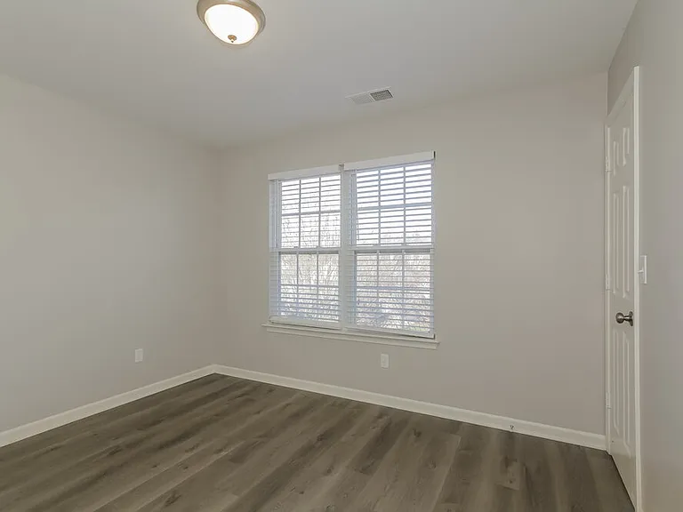1014 Sparrow Valley Way — Photo 14
