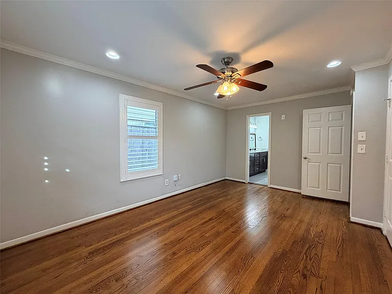1631 Chantilly Ln — Photo 12