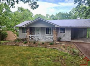 163 Lakeshire Dr, Crossville, TN 38558