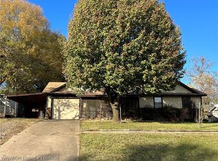 2017 Cedar St, Van Buren, AR 72956