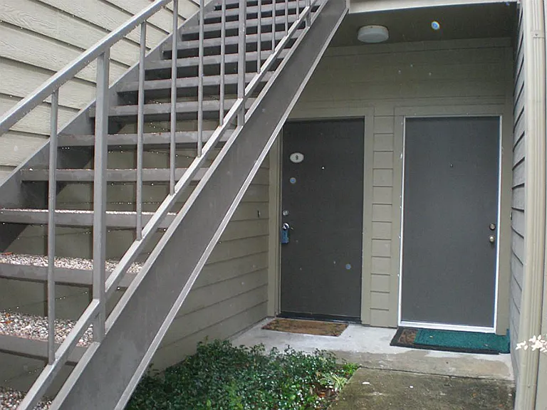 10047 Westpark Dr #9 — Photo 4