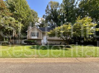 889 Grindstone Dr SW, Marietta, GA 30060