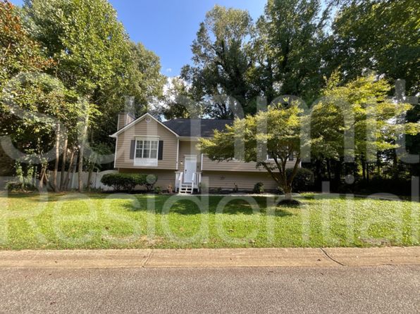 889 Grindstone Dr SW