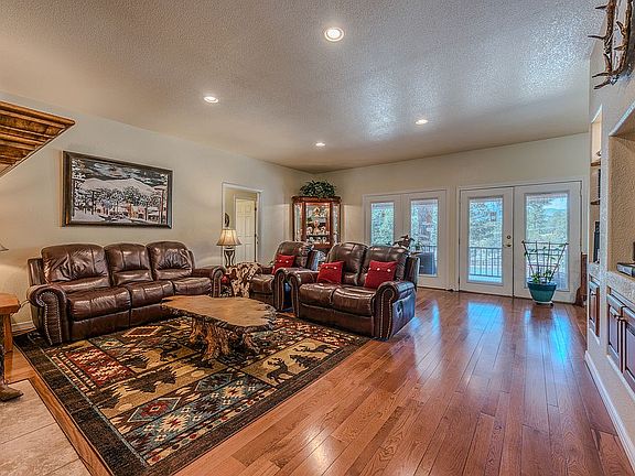 Spacious Living Room