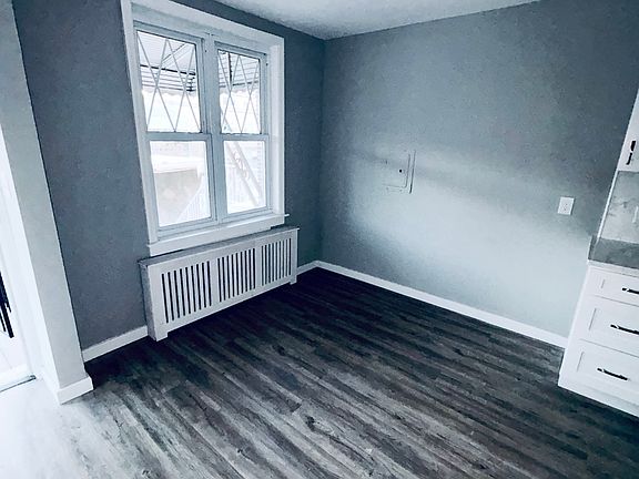 3rd image of 1818 Tomlinson Ave #2