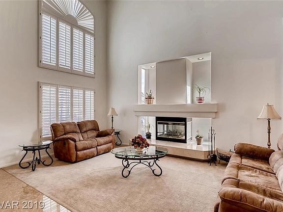 3rd image of 1483 Glassy Pond Ave