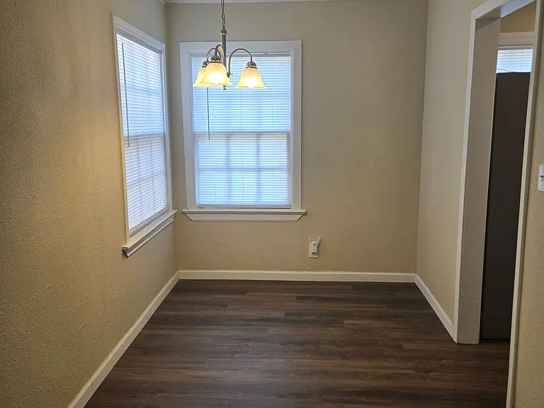 106 NE Bell Dr — Photo 6