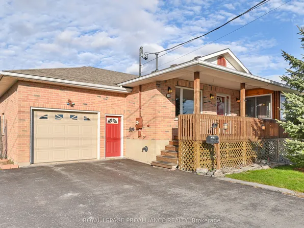 74 Bay St, Quinte West, ON K8V 1H5