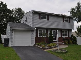 19 Tulip Dr, Old Bridge, NJ