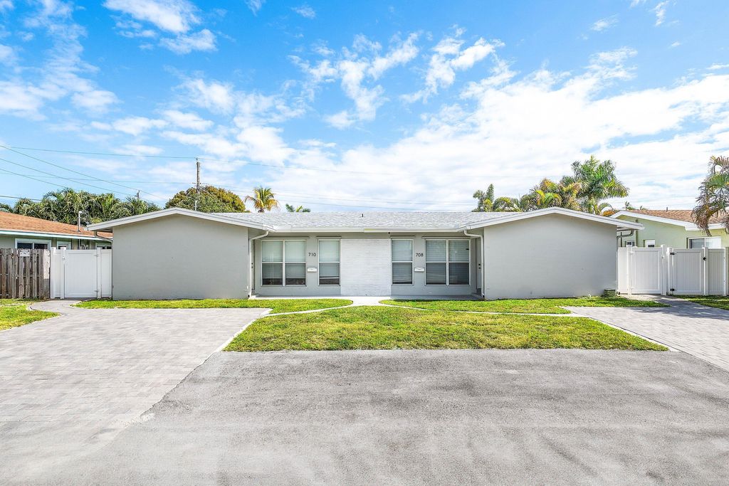 708-710 NE 23rd Avenue, Pompano Beach