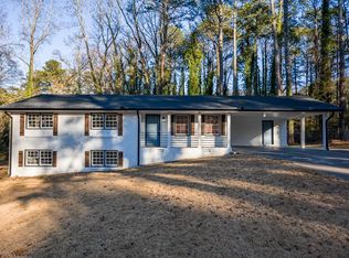 364 Derbyshire Dr, Stone Mountain, GA 30088