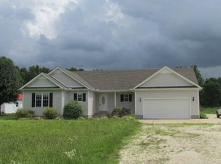 910 Jackson Dr, Paris, TN 38242