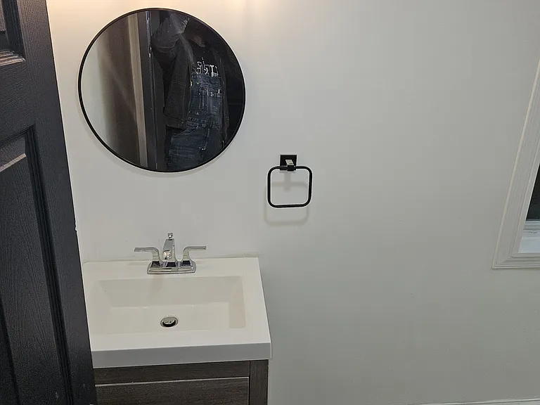608 Homestead St #4 — Photo 3