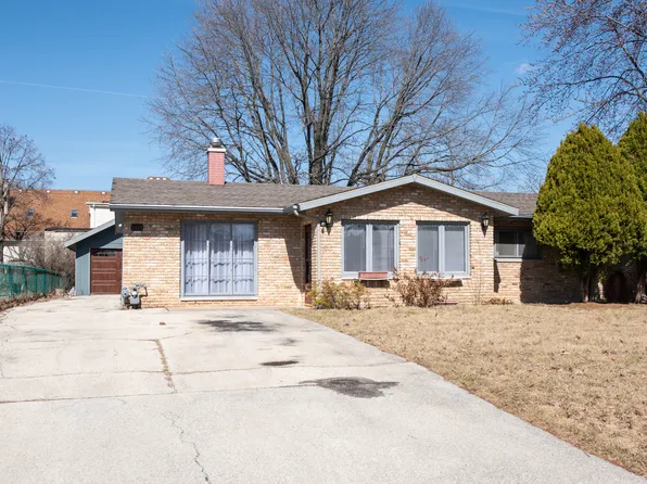 1418 Sequoia Ln, Darien, IL 60561