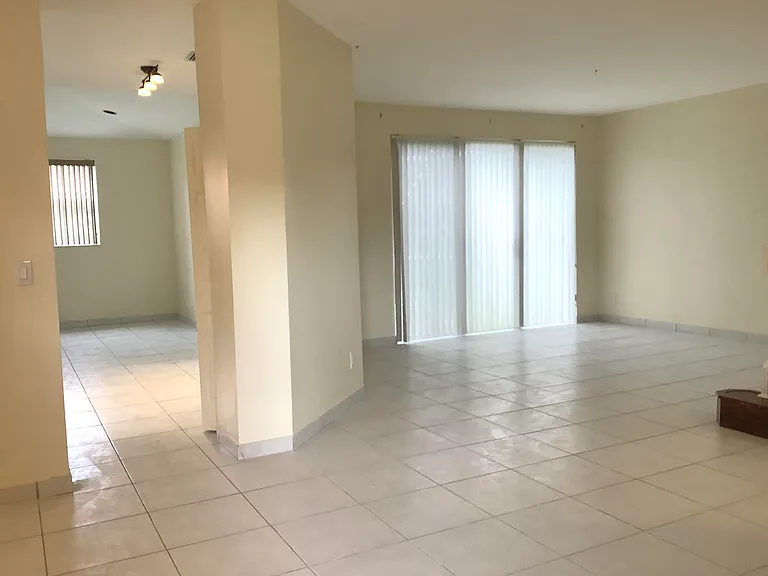 7330 NW 1st Pl — Photo 6