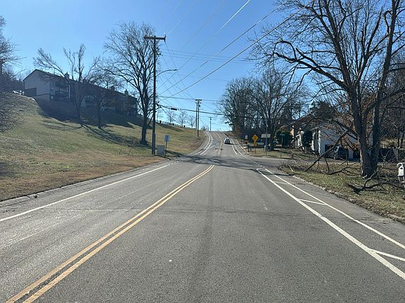 4th image of 5133 Amalie Dr