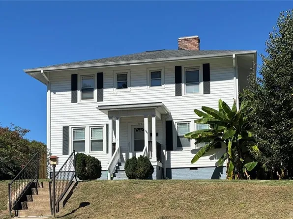 1506 W Market St, Greensboro, NC 27403