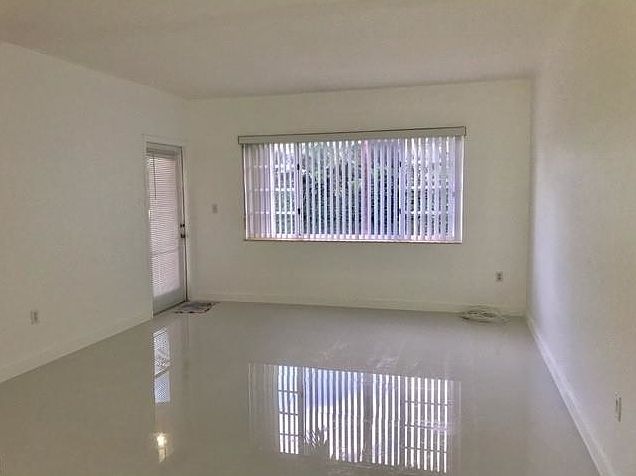 2nd image of 34 Bal Bay Dr #20B