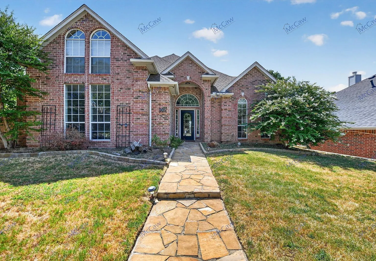 5 bed, 3.0 bath, 2903 sqft, $3,800 — Photo 3