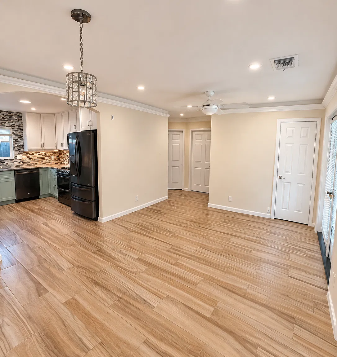 2 bed, 750 sqft, $1,500 — Photo 1