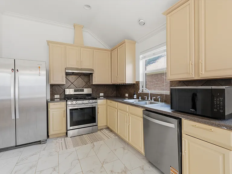 4507 Fox River Trl — Photo 10