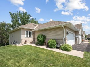 10625 44th Ave N APT A, Plymouth, MN 55442