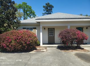 317 Ruella Ave, Bay Saint Louis, MS 39520