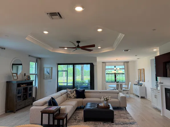 15315 Lucerna St #101, Naples, FL 34114