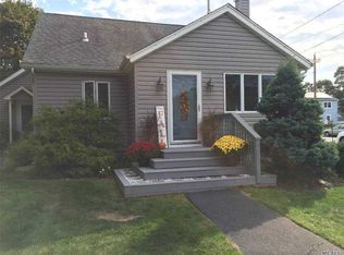 46 Shaber Rd, Patchogue, NY 11772