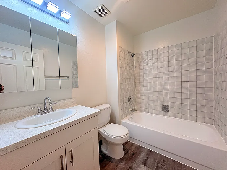 311 E Cedar Ave #210 — Photo 17