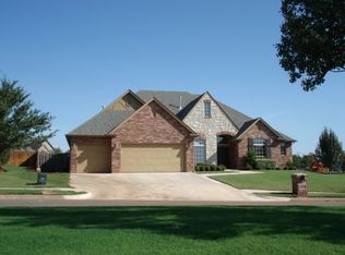 4309 Secretariat Ln, Edmond, OK 73025