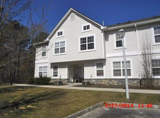 8 Forrest Ct, Tinton Falls, NJ 07753