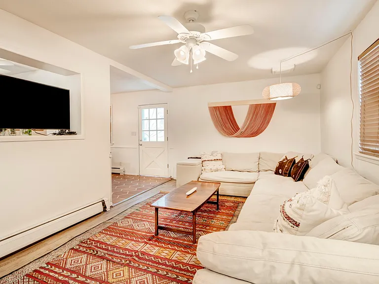 122 Bryn Mawr Dr SE — Photo 10