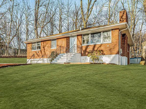 381 Roberts Avenue, Yonkers, NY 10703