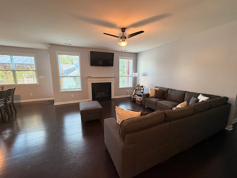 103 Farmers Folly Dr — Photo 10