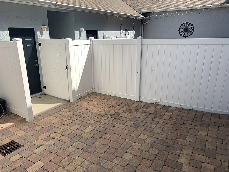 2215 J Lawson Blvd — Photo 7
