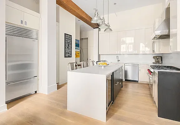 Sold by Compass | media 20