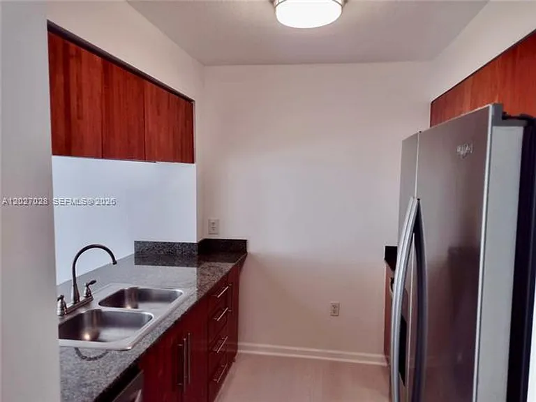 1200 Brickell Bay Dr #2005 — Photo 2
