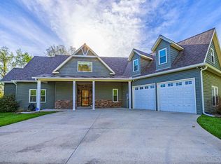 421 Shaker Run Rd, Peebles, OH 45660