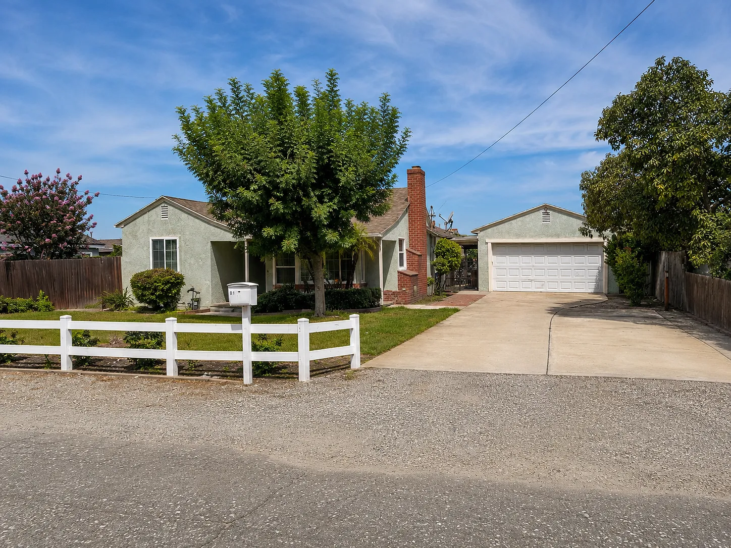 3 bed, 2294 sqft, $3,600 — Photo 1