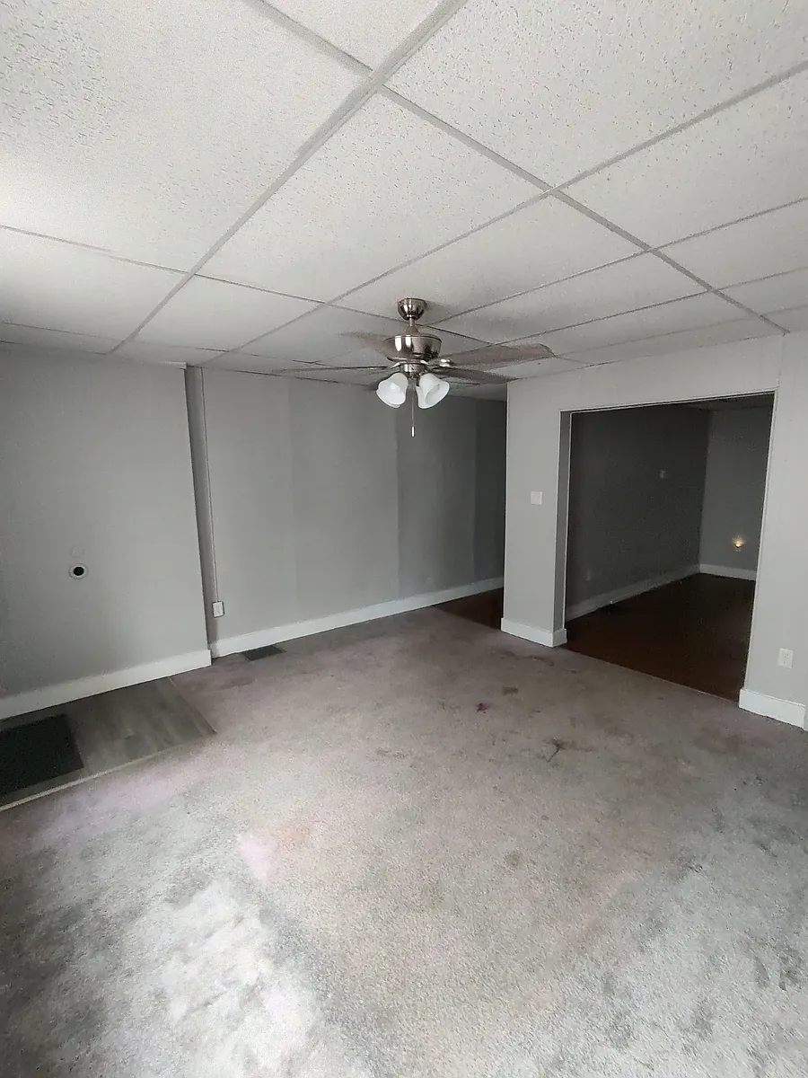 Building Photo - 229 N Pine St