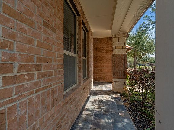 3rd image of 8239 Lockridge Terrace Ln