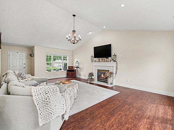 5th image of 7751 Crystal Lake Ln