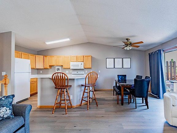 4th image of 4745 Townsite Pl S