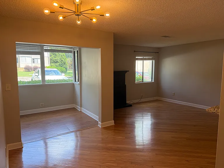 1502 Wingate Way — Photo 14