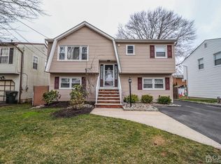 18 Catherine St, Sewaren, NJ 07077