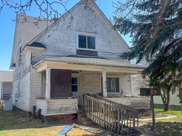 620 Grant St, Holdrege, NE 68949